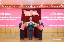 Bộ Chính trị phân công ông Nguyễn Hoài Anh và ông Nguyễn Hồng Phong giữ chức Phó Bí thư Tỉnh ủy Thanh Hóa