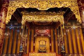 Huế ban hành kế hoạch phục chế Ngai vua triều Nguyễn bị bẻ gãy