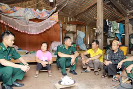 Bộ đội Biên phòng Sơn La thực hiện “4 cùng” với Nhân dân