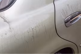 Dán decal xe có làm hỏng lớp sơn hay không?