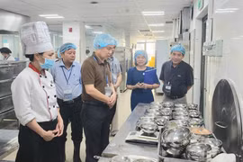 Gia tăng các vụ ngộ độc thực phẩm, Phó Thủ tướng Lê Thành Long chỉ đạo nóng