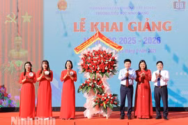 Gần 1 triệu học sinh Ninh Bình rộn ràng bước vào năm học mới