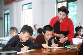 Lào Cai dự kiến hợp đồng gần 2.000 giáo viên năm học 2025 – 2026 để 'giải cơn khát' nhân lực