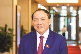 Bộ trưởng Bộ Văn hóa, Thể thao và Du lịch Nguyễn Văn Hùng nhận thêm nhiệm vụ