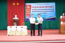 Quảng Ngãi: Kỷ lục gia thế giới hướng dẫn người Xơ Đăng cách làm giàu từ nông nghiệp