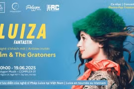 Luiza – Giọng ca Pháp gốc Brazil khuấy động Hà Nội bằng giai điệu đa sắc và cảm xúc mãnh liệt