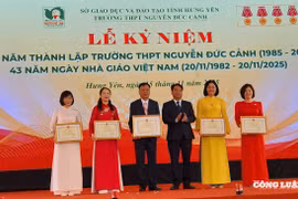Trường THPT Nguyễn Đức Cảnh kỷ niệm 40 năm thành lập: Khẳng định vị thế lá cờ đầu của giáo dục Hưng Yên