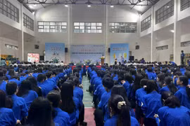 Phát động phong trào phân loại rác, xây dựng môi trường xanh tại Quảng Trị
