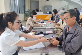 Chính phủ kéo dài thời gian giải quyết chế độ cho người làm việc ngoài biên chế tại các Hội