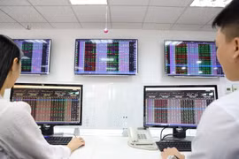 Áp lực thị trường và kỳ vọng VN-Index sớm vượt mốc 1.300 điểm