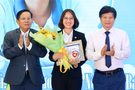 Báo Người Lao Động trao giải "Người Thầy thuốc trong tôi" lần 3