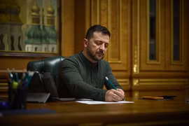 Xung đột Nga - Ukraine tròn 3 năm: Ông Zelenskyy đề nghị từ chức nếu Ukraine gia nhập NATO