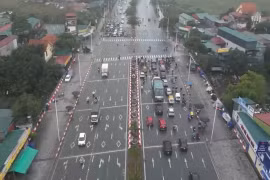 Hà Nội tắt đèn đỏ, đóng ngã tư Trần Hữu Dực - Nguyễn Văn Giáp để giảm ùn tắc