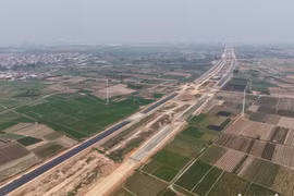 Hà Nội: Đầu tư phát triển hạ tầng giao thông chiến lược, giảm ùn tắc