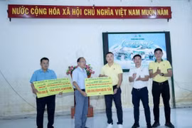 Phân Bón Cà Mau hỗ trợ bà con Khánh Hòa khắc phục khó khăn sau mưa lũ