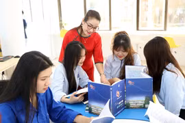 Học phí ngành Quản trị kinh doanh chạm mốc 104 triệu đồng/năm