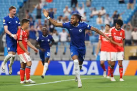 Chelsea và Palmeiras vào tứ kết FIFA Club World Cup 2025