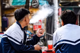 WHO khuyến nghị Việt Nam đưa thuốc lá điện tử, thuốc lá nung nóng vào danh mục cấm đầu tư kinh doanh