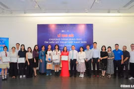 Vinh danh các cá nhân xuất sắc trong chương trình 'Tìm hiểu mỹ thuật Việt Nam 2025'