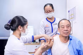 Việt Nam có thêm vắc xin RSV thế hệ mới  bảo vệ phổi người lớn