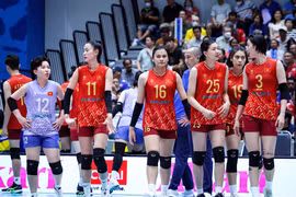 Đội tuyển bóng chuyền nữ Việt Nam thắng trận ra quân SEA V.League