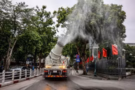 Hà Nội chính thức vận hành 100 phương tiện hiện đại 'xanh hóa' vệ sinh môi trường nội đô