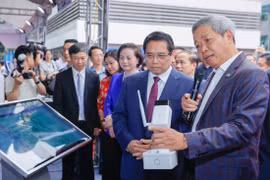 Thủ tướng Phạm Minh Chính ấn tượng với hệ sinh thái C.OpenAI