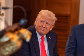 Ông Trump nói sắp tái khởi động thuế quan đối ứng