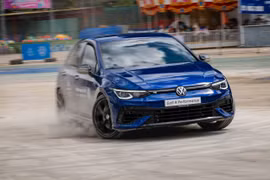 Chi tiết hatchback hiệu năng cao VW Golf R giá gần 1,9 tỷ đồng