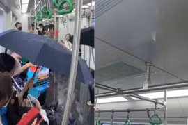 Hà Nội Metro thông tin về việc người dân che ô khi đi tàu