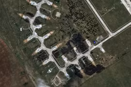 Ảnh vệ tinh trước - sau cho thấy rõ hậu quả từ cuộc tập kích UAV của Ukraine vào Nga