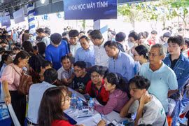 Đại học Bách Khoa TP Hồ Chí Minh giữ nguyên công thức xét tuyển, không quy đổi giữa các tổ hợp