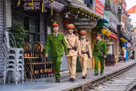 Cục CSGT sẽ kiểm tra, xử lý vi phạm hành lang an toàn đường sắt từ ngày 15/2