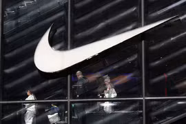 ‏Nike dự kiến ​​thuế quan của Hoa Kỳ sẽ khiến hãng thiệt hại 1 tỷ USD‏