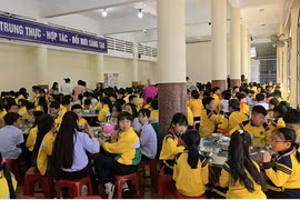Trường Tiểu học Trưng Vương tạm ngưng bán trú từ ngày mai 22/9 sau tố cáo dùng thực phẩm bẩn