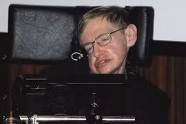 30 năm trước, Stephen Hawking đã dự đoán thế giới năm 2025… và chính xác đến bất ngờ