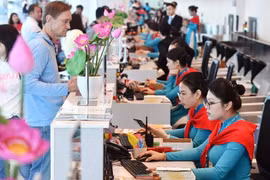 Đáp ứng tốt nhu cầu đi lại của người dân qua đường hàng không dịp lễ 2/9