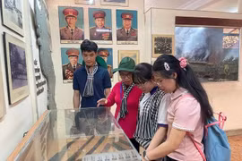 Sinh viên Lào, Campuchia về đất sen hồng gắn kết gia đình Việt nhận nuôi