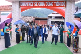 Thủ tướng Phạm Minh Chính và các Phó Thủ tướng dự khởi công xây dựng trường nội trú liên cấp tại các xã biên giới