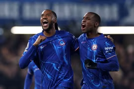 Thắng Wolves 3-1, Chelsea trở lại Top 4 Ngoại hạng Anh 2024/25