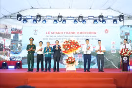 EVN tổ chức khánh thành hoà lưới điện tổ máy số 1 - Dự án nhà máy thuỷ điện Hoà Bình mở rộng
