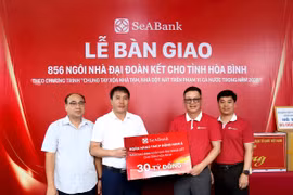 SeABank bàn giao 856 căn nhà đại đoàn kết cho tỉnh Hòa Bình