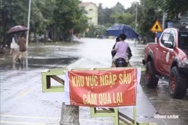 Nhiều hộ dân tại Thanh Hóa không kịp trở tay vì nước lũ lên nhanh