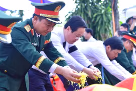 Nghệ An tổ chức Lễ truy điệu và an táng 76 hài cốt liệt sĩ hy sinh tại Lào