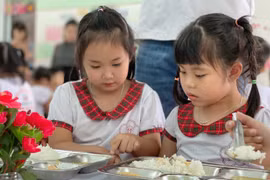 Thiếu 120.000 giáo viên, năm học mới tuyển dụng thế nào?