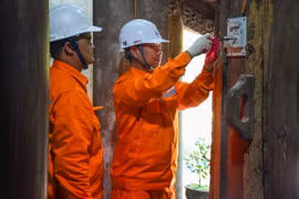 EVNHANOI triển khai dịch vụ điện gia tăng - An tâm đến từng “công tắc”