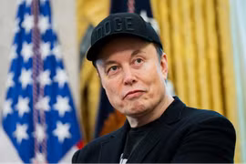 Tài sản Larry Page và Jeff Bezos biến động khi Elon Musk lập kỳ tích