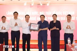 Lãnh đạo Đảng, Nhà nước, Mặt trận Tổ quốc hỗ trợ nhân dân Nghệ An khắc phục hậu quả bão số 10
