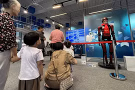 Cuộc đua AI của Trung Quốc nóng lên với robot hình người và trợ cấp hàng tỷ nhân dân tệ