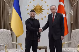 Ukraine chờ đợi đề xuất hòa bình từ Nga, hy vọng đàm phán mong manh